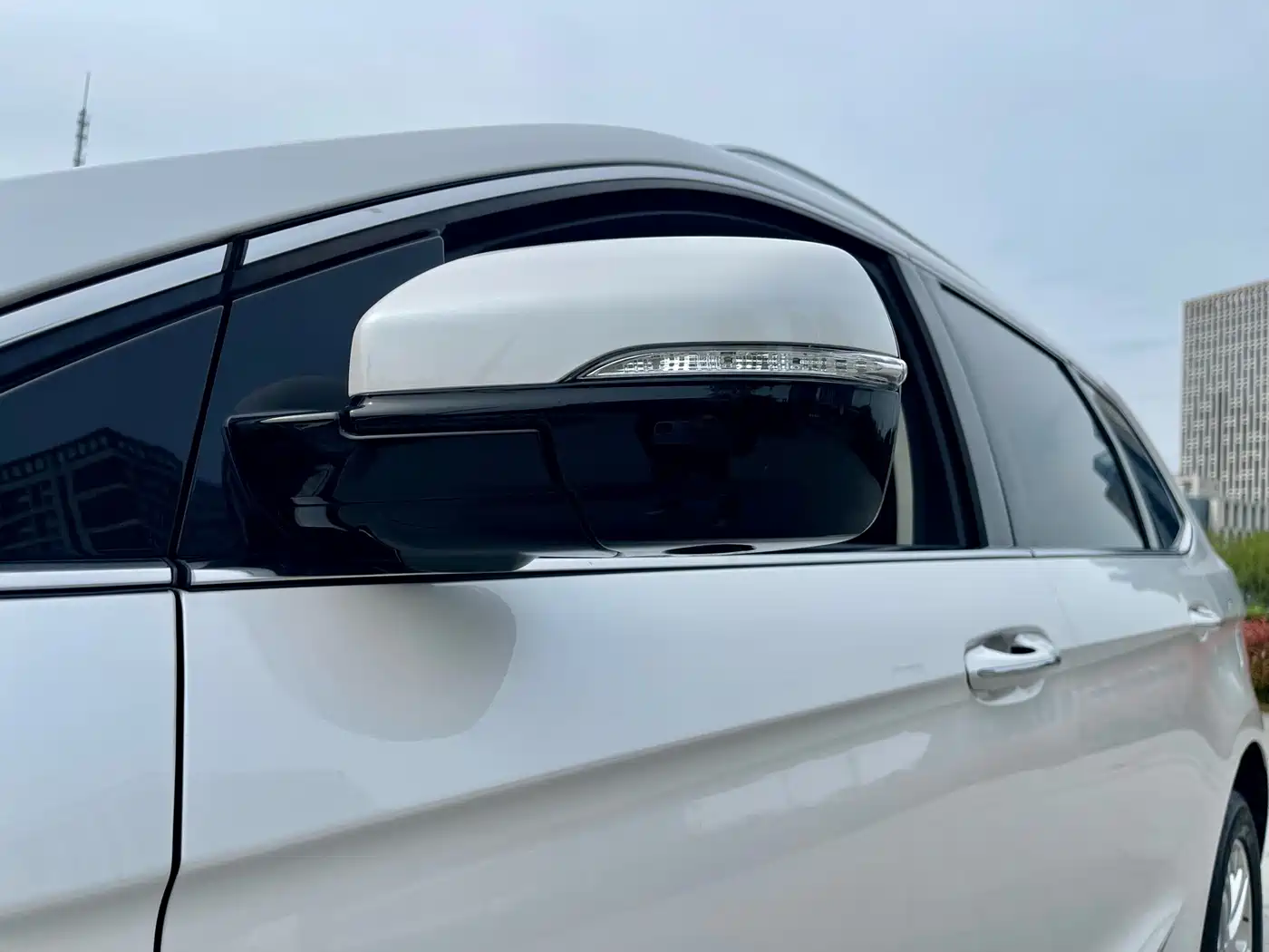 Ford Edge 2018 2018 EcoBoost 245 FWD Luxury 7-seater China V