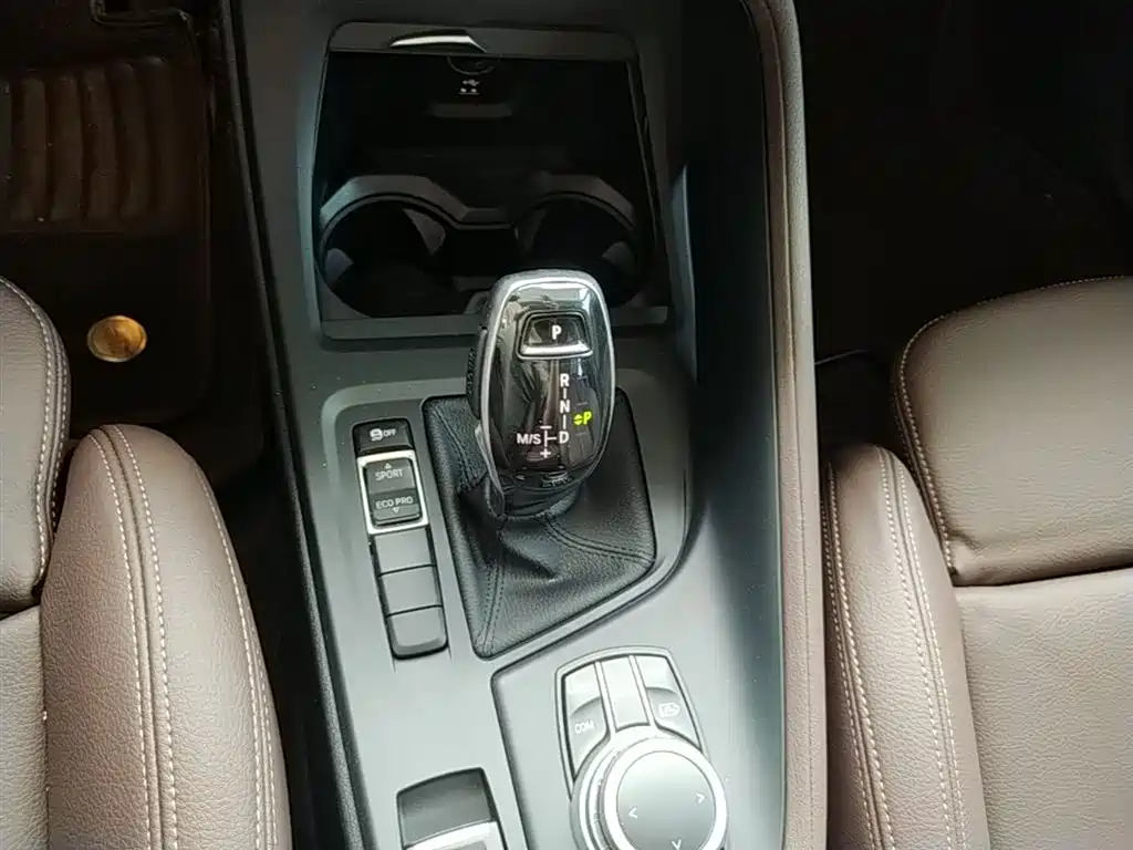 BMW X1 2021 Facelift sDrive20Li Fashion фото 14