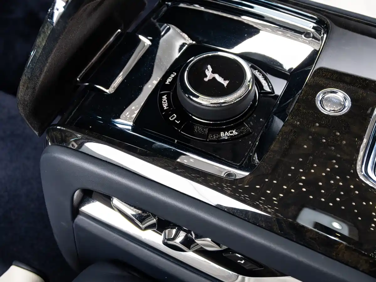 Фото 16 - Rolls-Royce Phantom