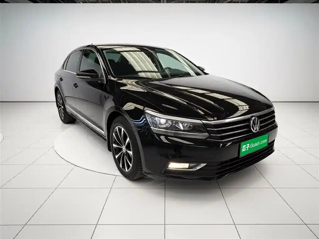 Volkswagen Passat 2017 330TSI DSG Prestige фото 22