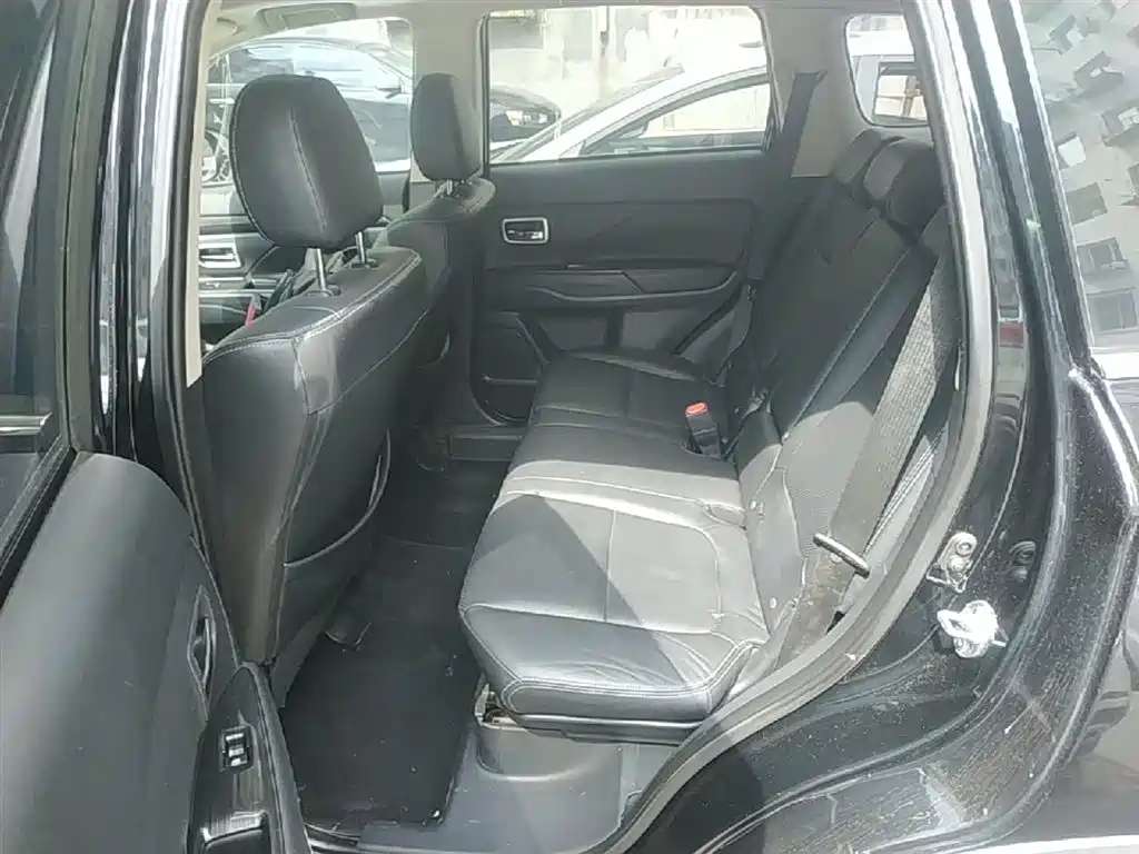 Mitsubishi Outlander 2018 2.0L 2WD Glory Edition 5-seater фото 17