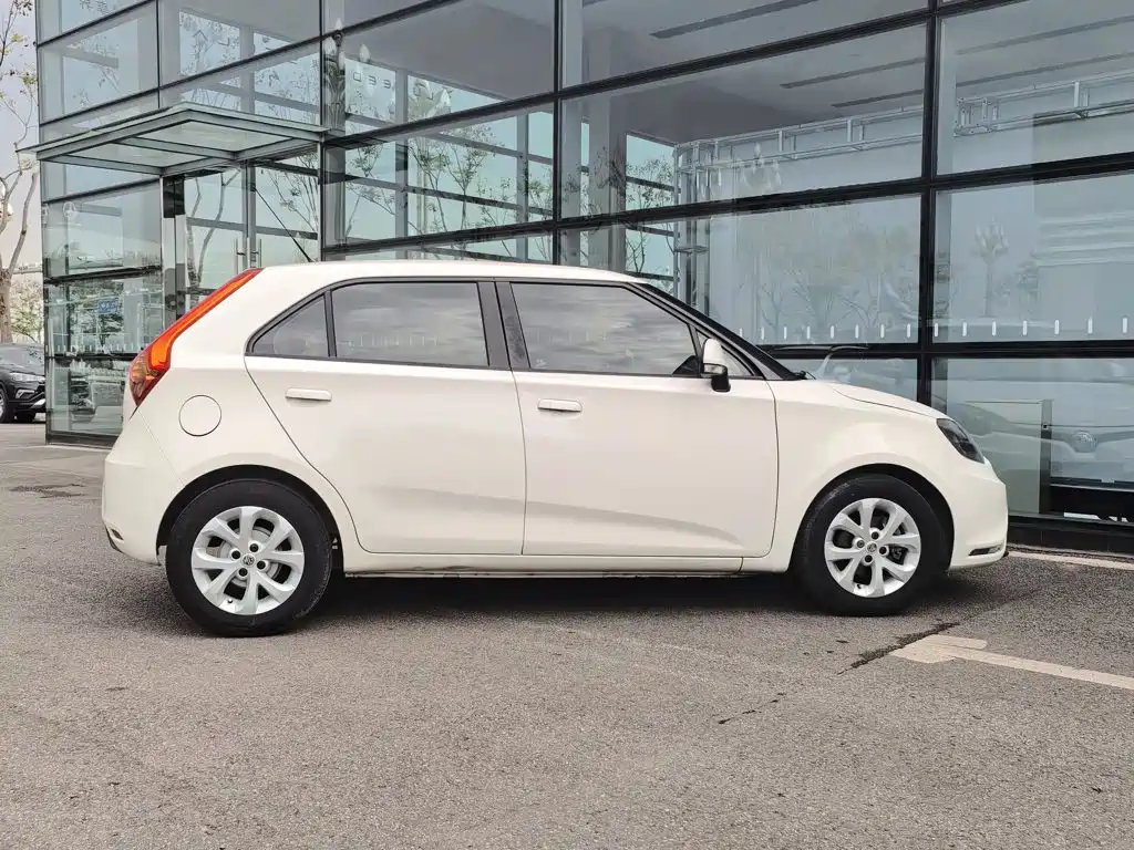 MG 3 2015 2014 1.5L AMT Luxury Edition