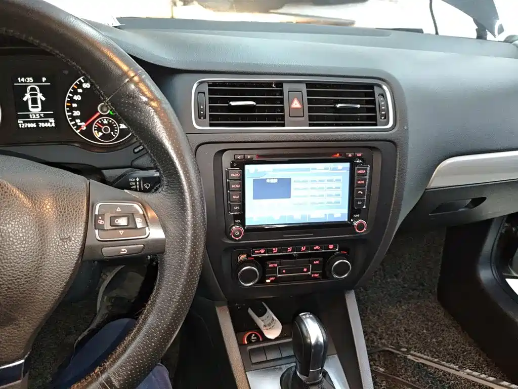 Volkswagen Sagitar 2014 Facelift 1.4TSI Automatic Luxury фото 9