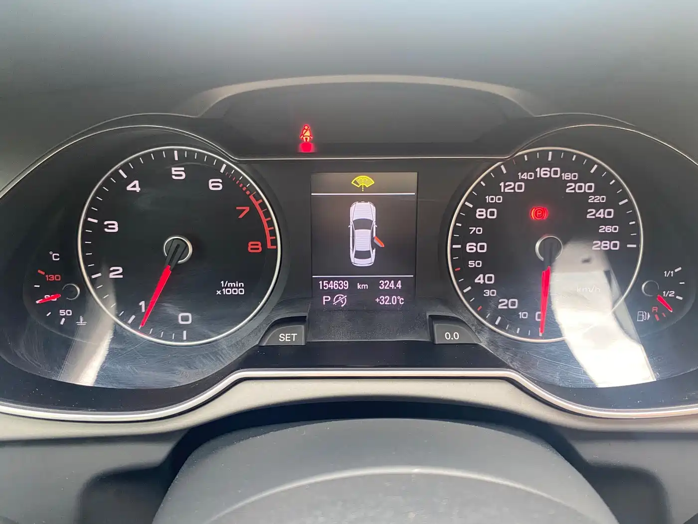 Фото 19 - Audi A4L