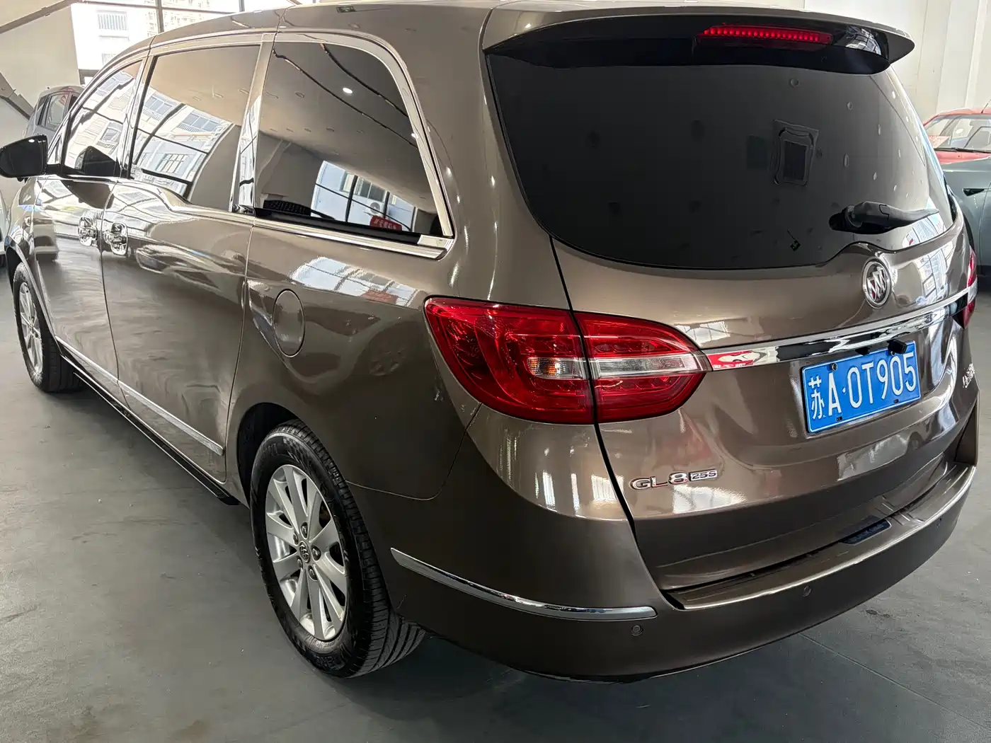Buick GL8 2017 25S Luxury China V фото 3