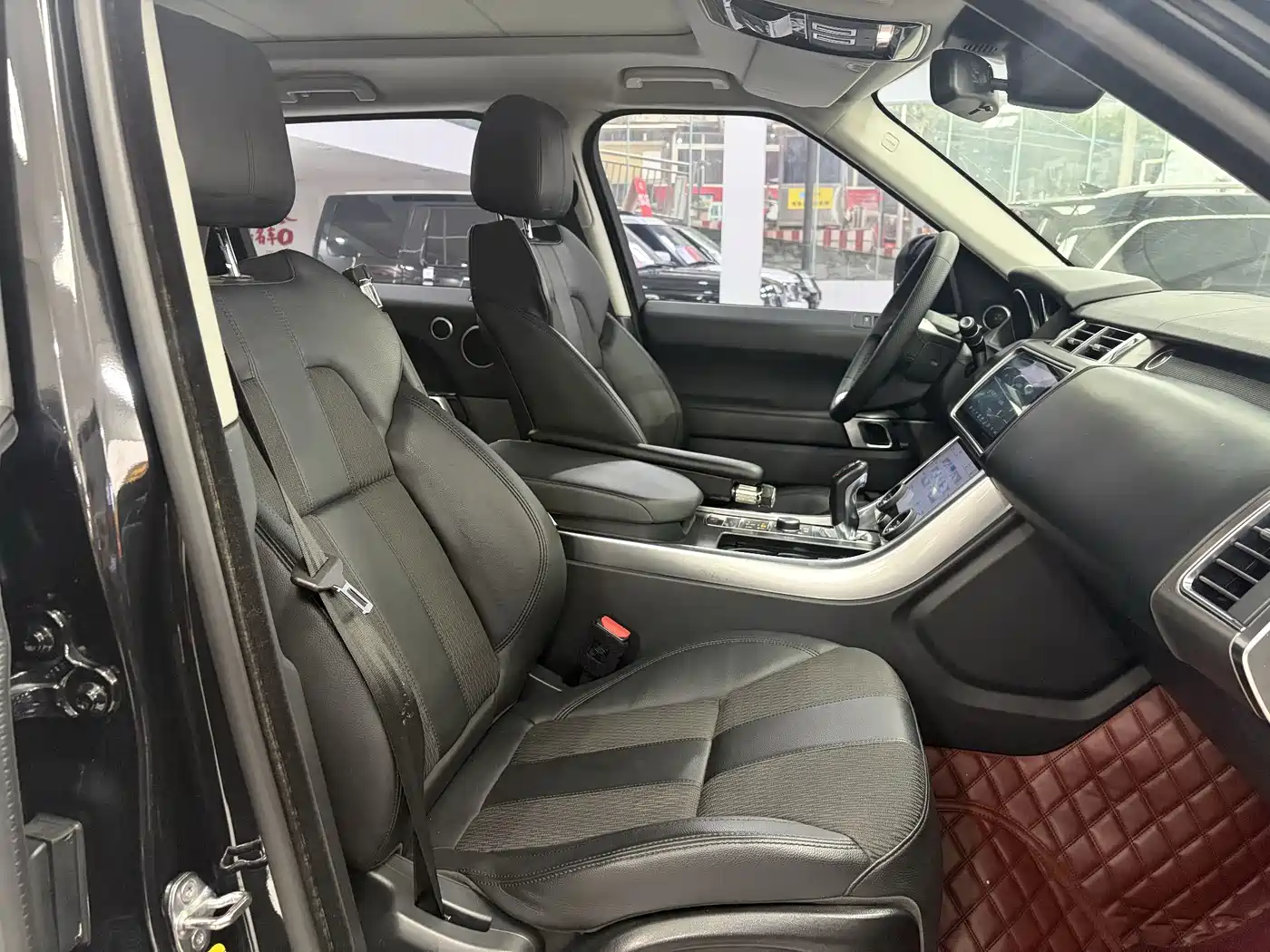 Land Rover Range Rover Sport 2017 3.0 SC V6 SE фото 30