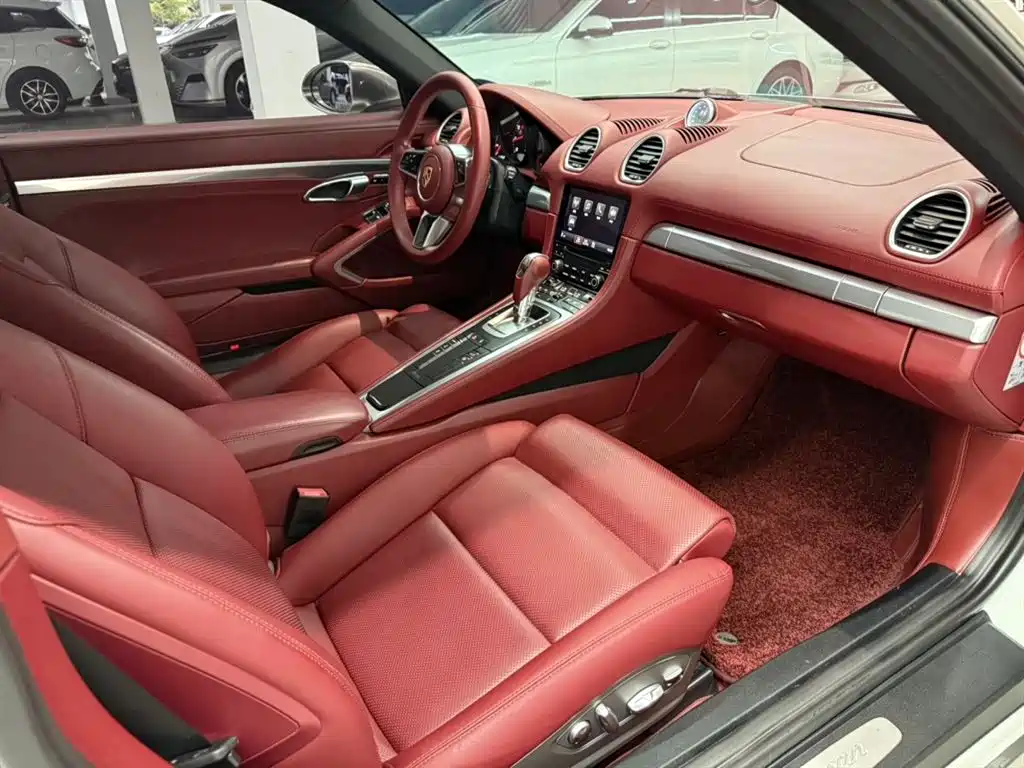 Porsche 718 2018 Cayman 2.0T фото 6