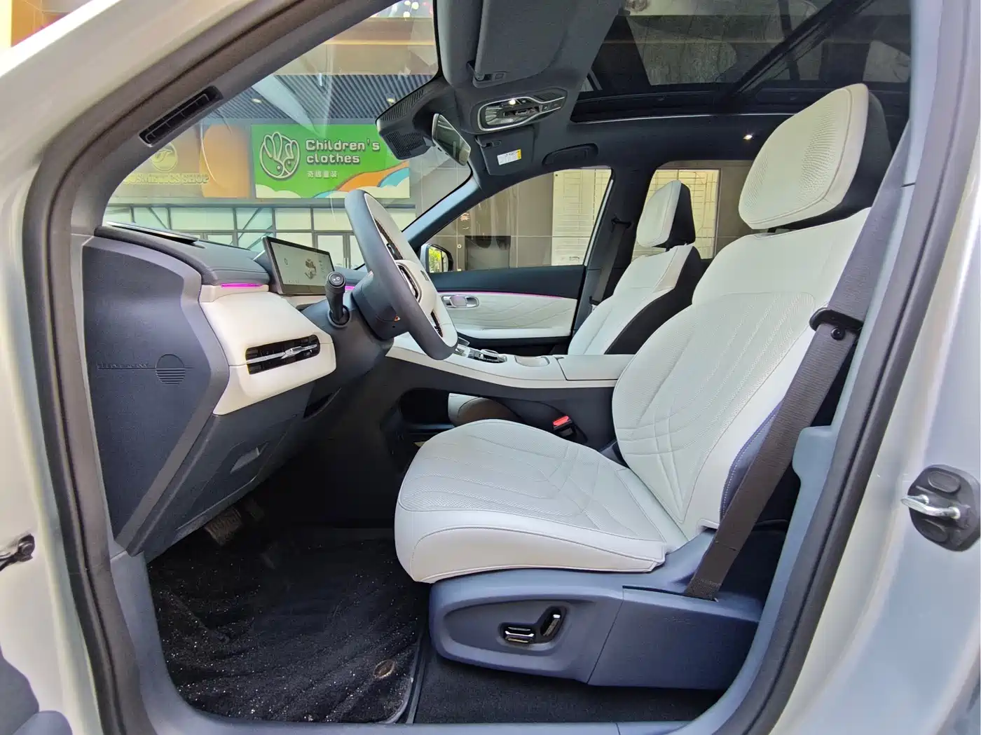 Geely Galaxy Galaxy Starship 7 EM-i 2025 Model 120km Explorer+ Edition фото 6