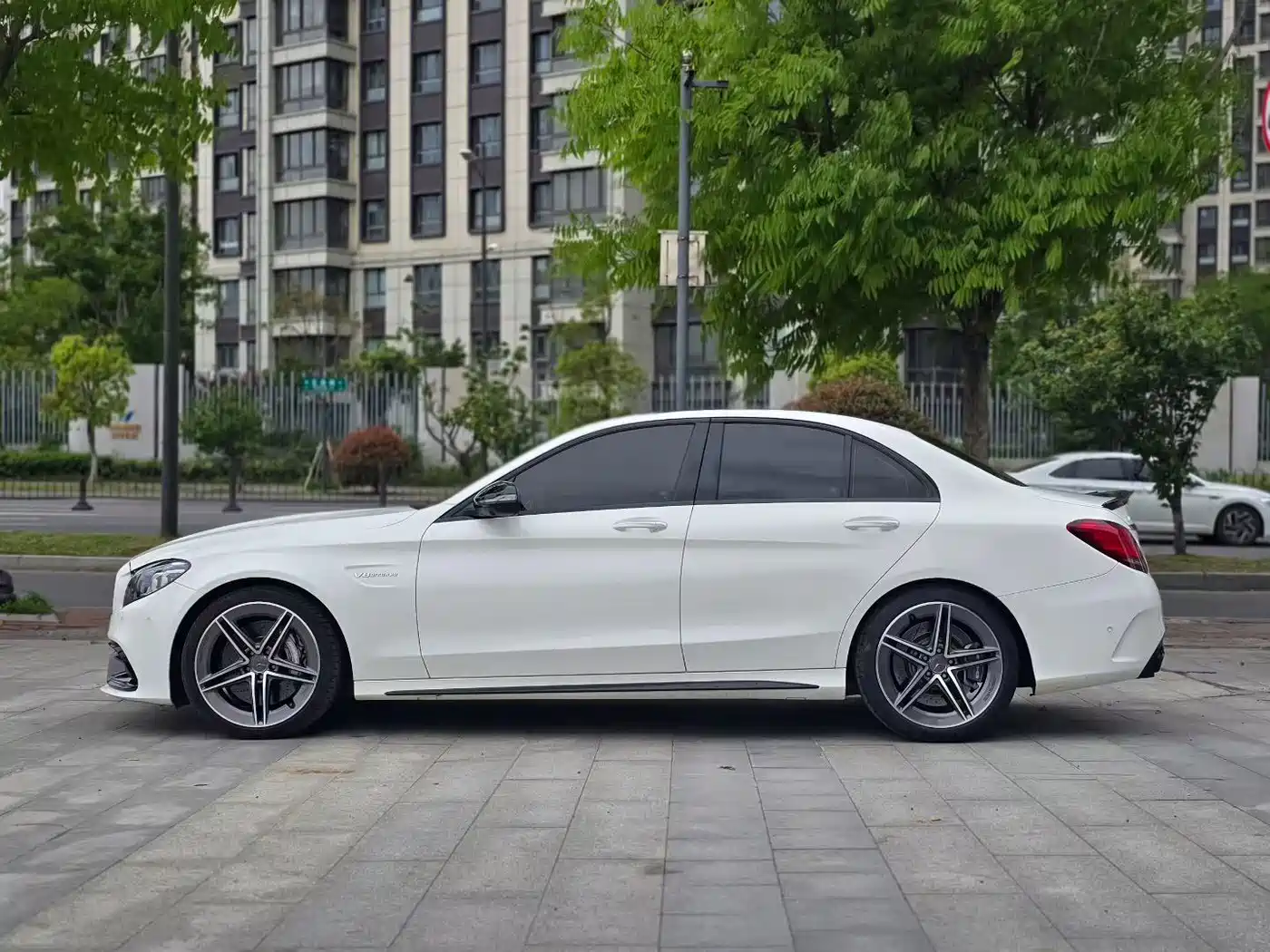 MERCEDES-BENZ C-CLASS AMG