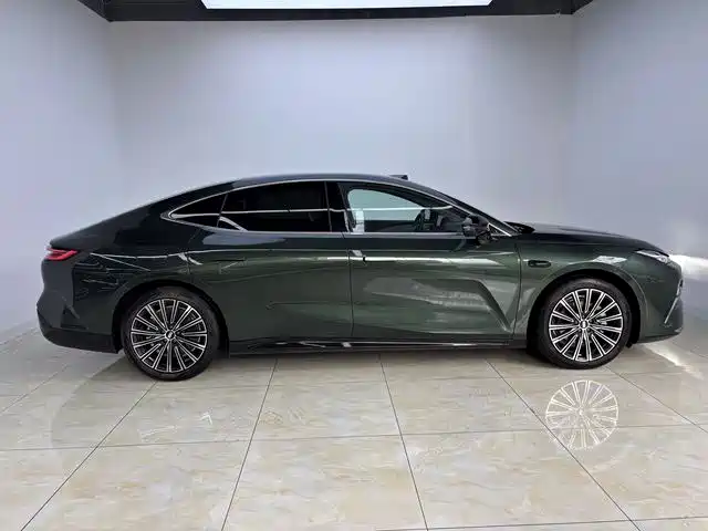 Geely Galaxy Galaxy Xingyao 8 2025 130km EM-P Starship Edition фото 10