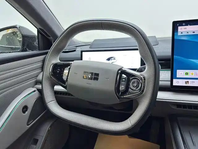 Geely Galaxy Galaxy Xingyao 8 2025 130km EM-P Starship Edition фото 13