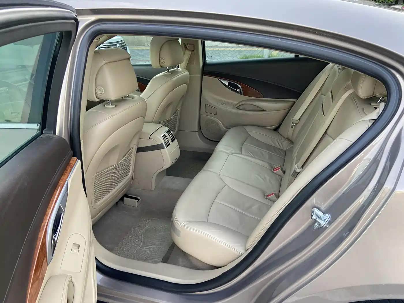 Buick LaCrosse 2010 2.4L Luxury фото 9