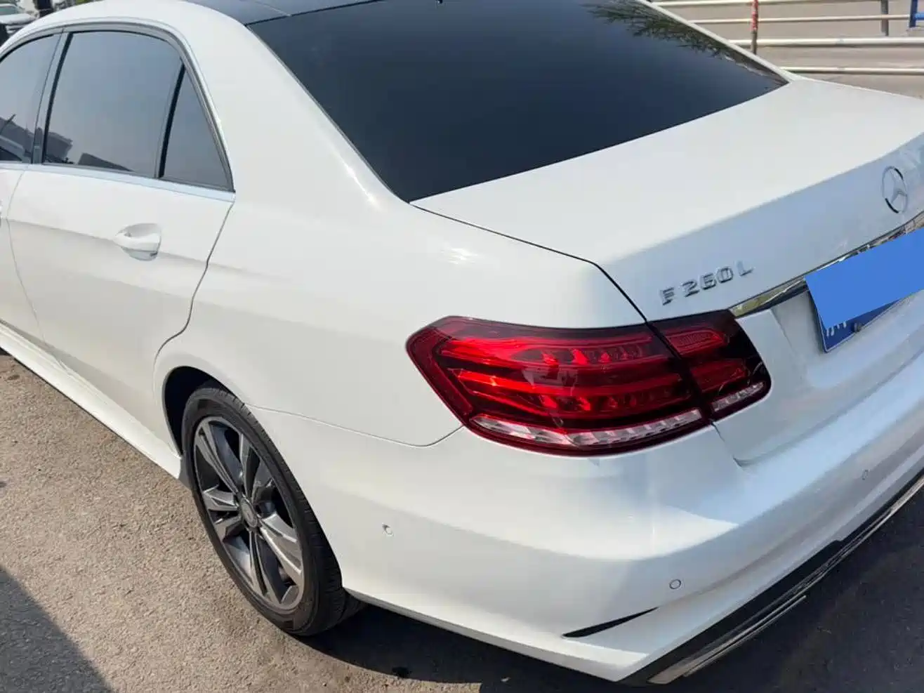 Mercedes-Benz E-Class 2015 Facelift E 260 L Sport фото 4