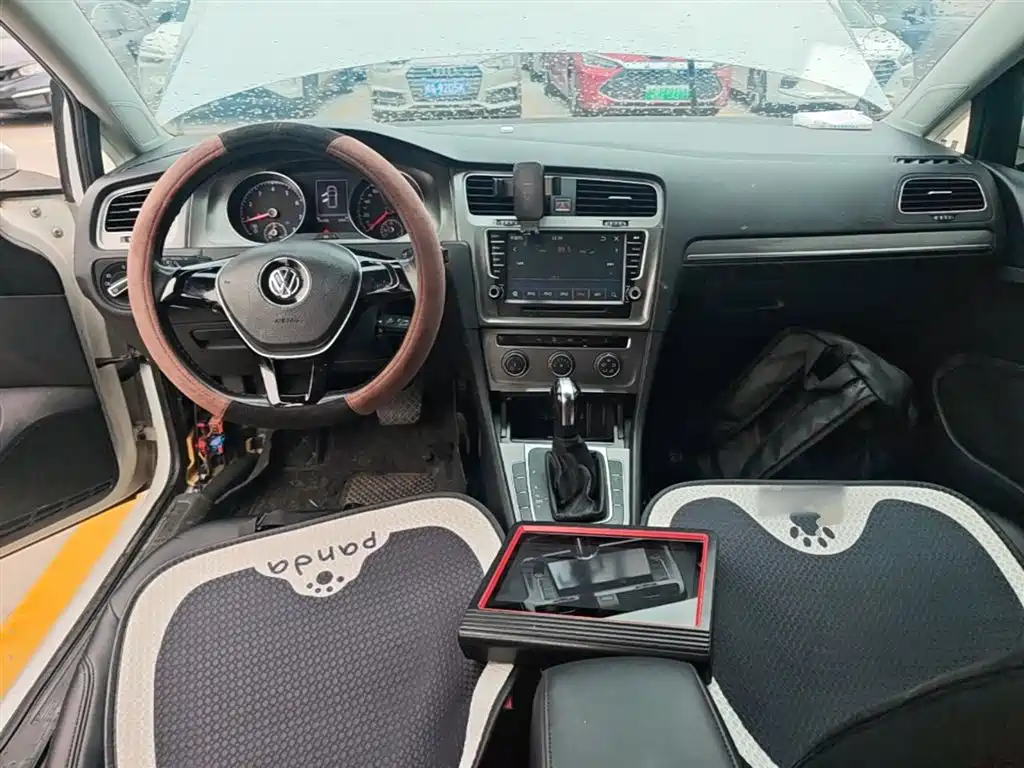 Volkswagen Golf 2016 230TSI Automatic Comfort фото 10