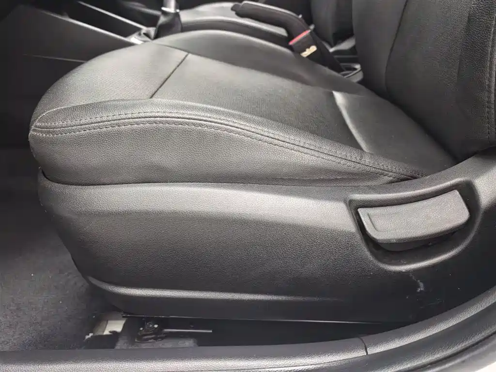 Hyundai Verna 2016 1.4L Manual Cool Edition GLS фото 20
