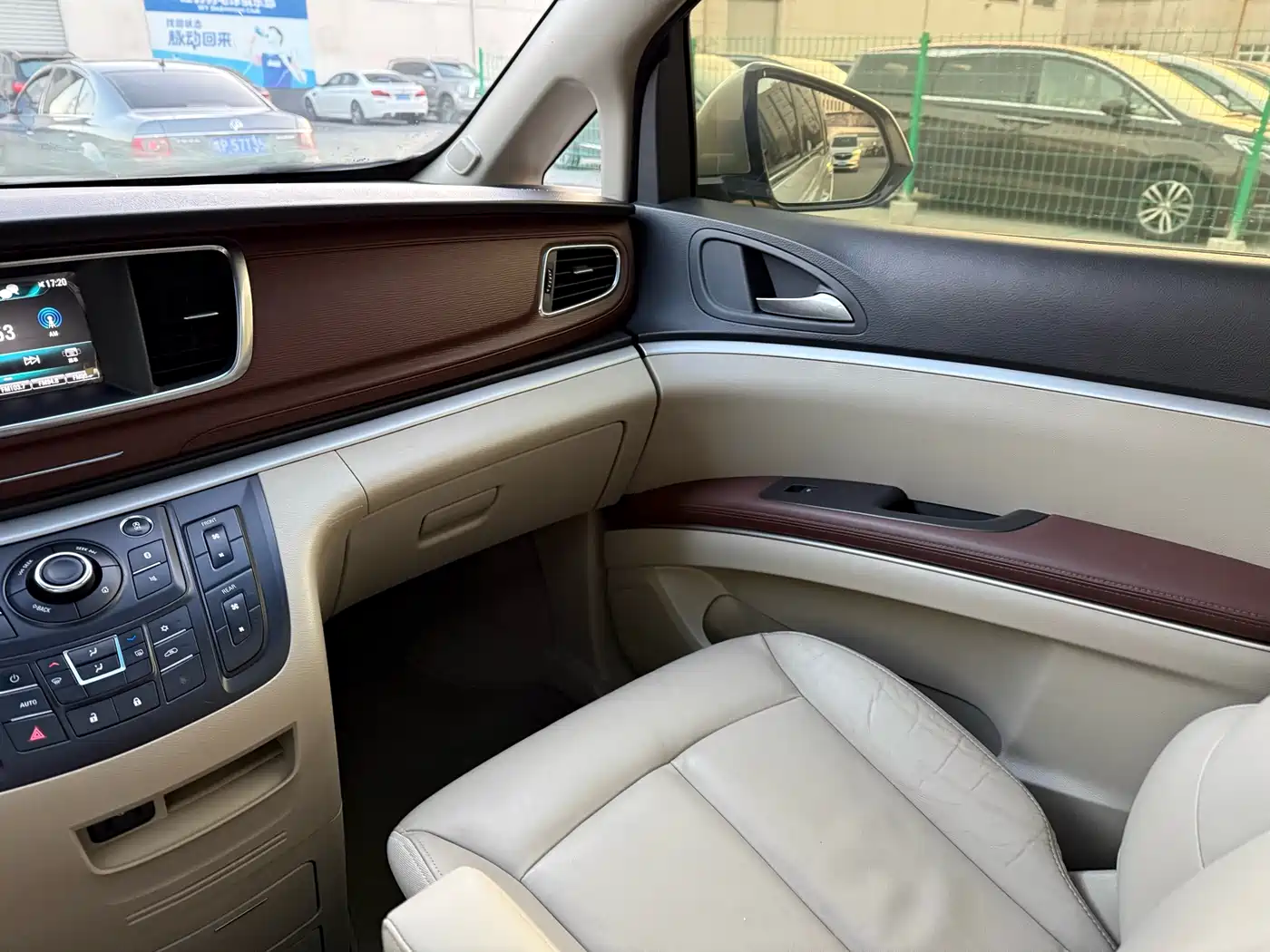Buick GL8 2018 28T Luxury Model China VI фото 28