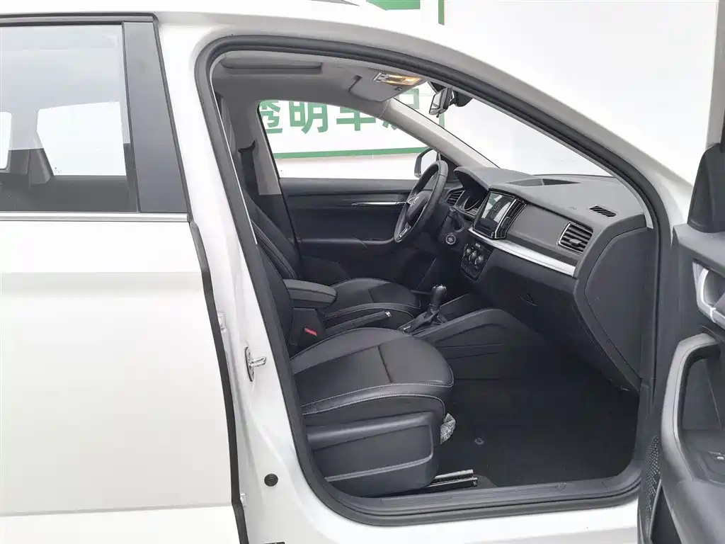 Škoda Kamiq 2021 1.5L Auto Comfort Edition фото 23