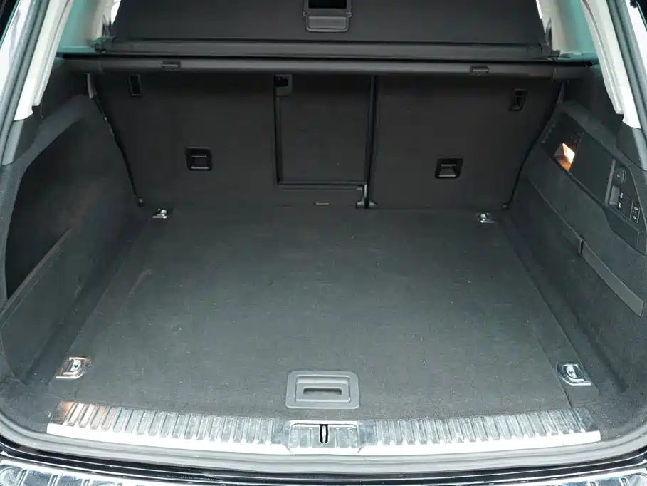 Volkswagen Touareg 2013 2011 3.0TSI Hybrid