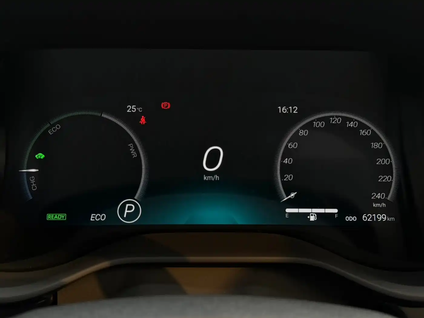Toyota Sienna 2023 2.5L Hybrid Platinum Edition фото 12