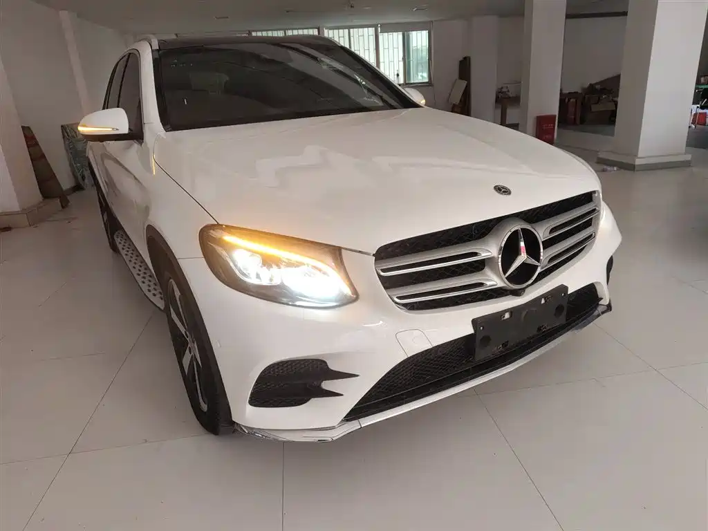 Mercedes-Benz GLC 2018 Facelift GLC 260 4MATIC Luxury фото 4