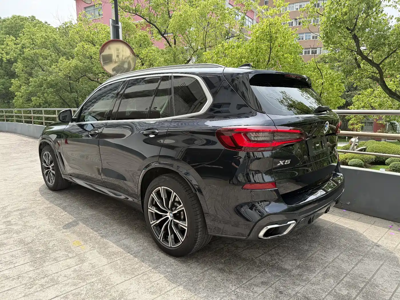 BMW X5 (Import) 2021 xDrive30i X Design Package фото 13