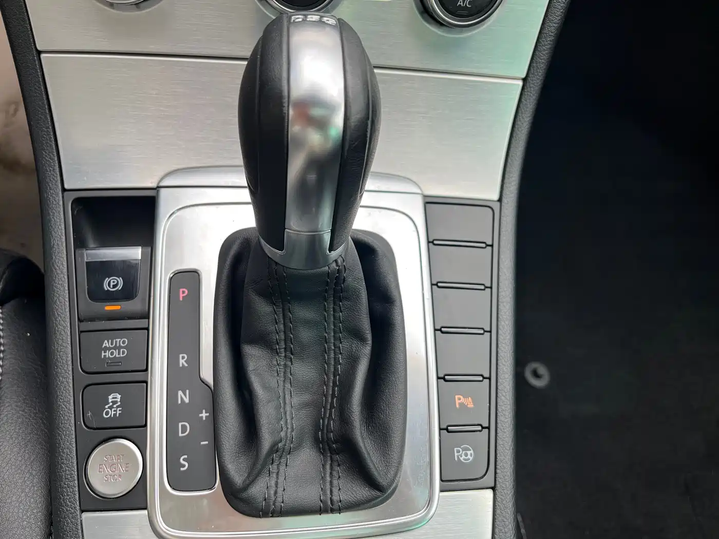Volkswagen FAW-Volkswagen CC 2016 Model 1.8TSI Luxury фото 14