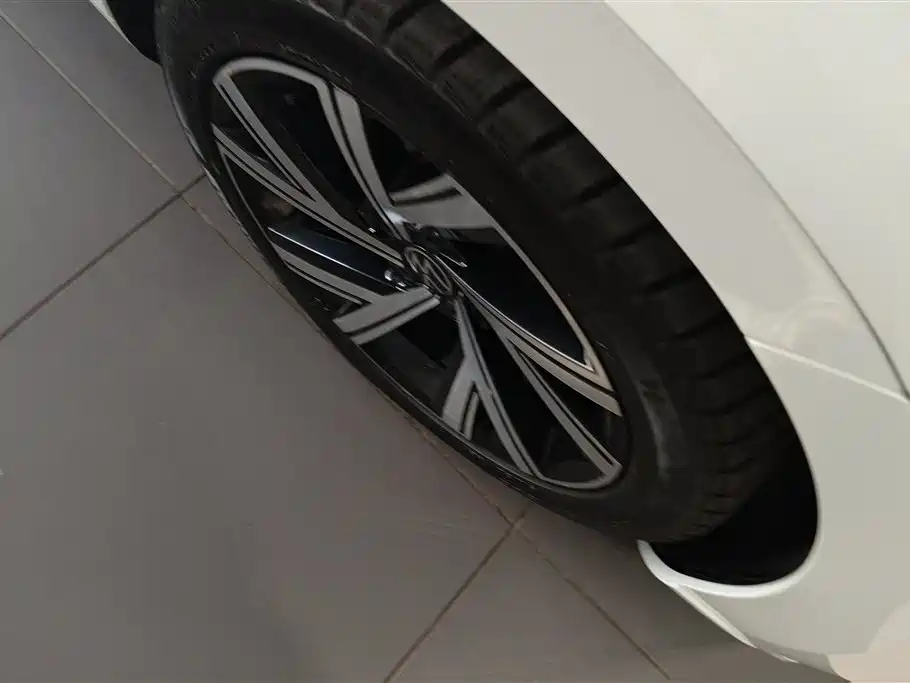Volkswagen FAW-Volkswagen CC 2021 330TSI Dazzle Edition фото 6