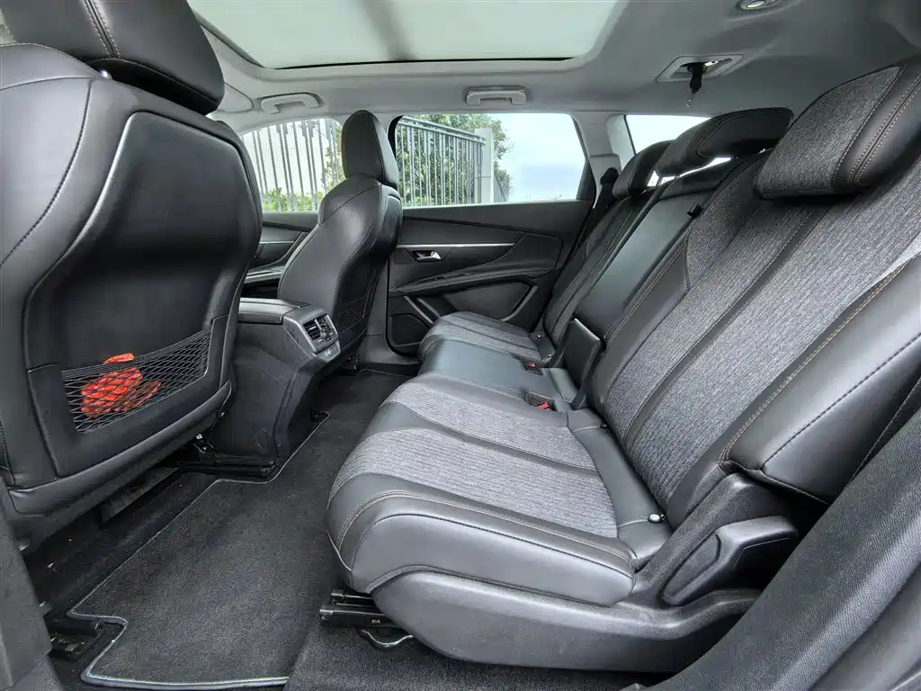 Peugeot 5008 2017 350THP 5-Seat Elite Edition фото 13