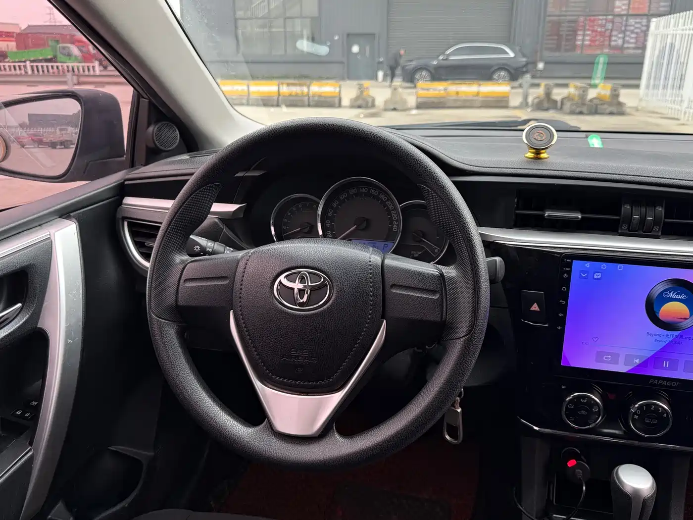 Toyota Corolla 2017 Facelift 1.6L S-CVT GL фото 9