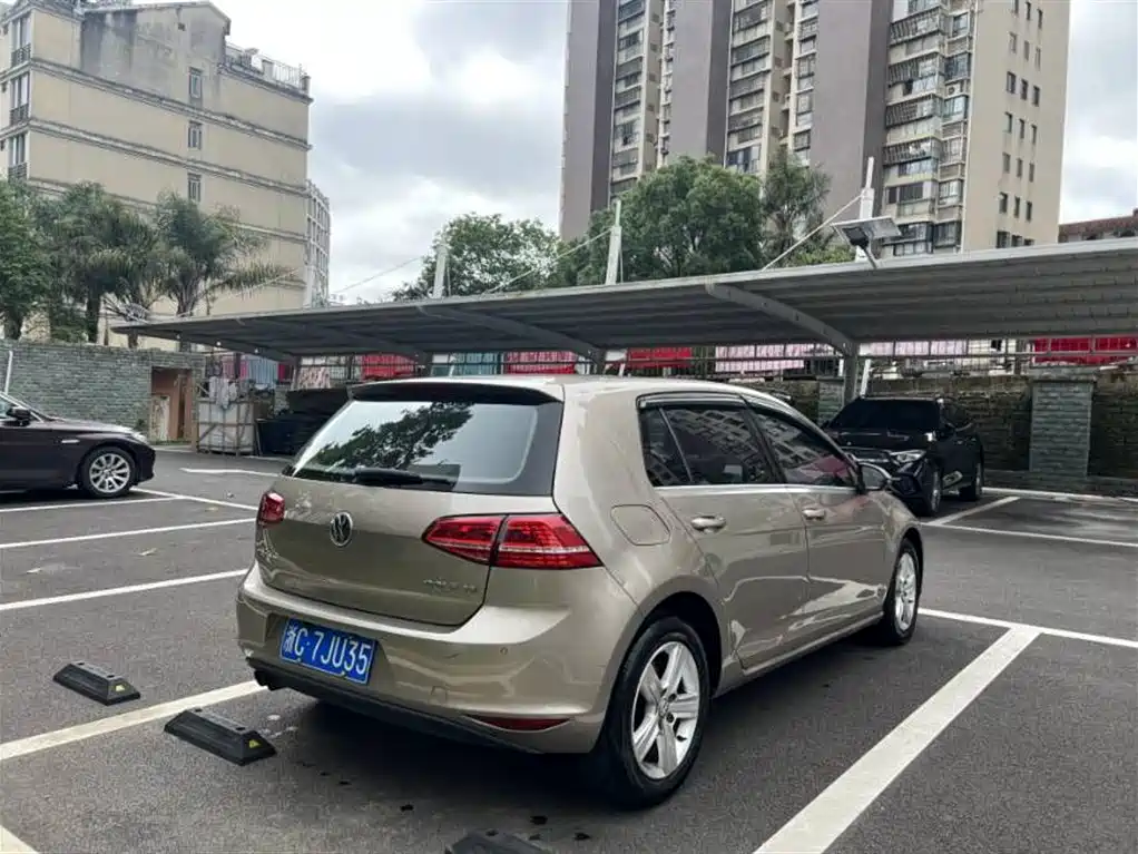 Volkswagen Golf 2014 1.4TSI Automatic Luxury фото 6