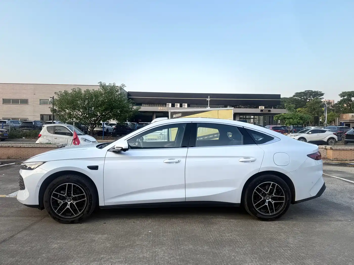 BYD Qin L 2026 2026 Model DM-i 210KM Superior Edition