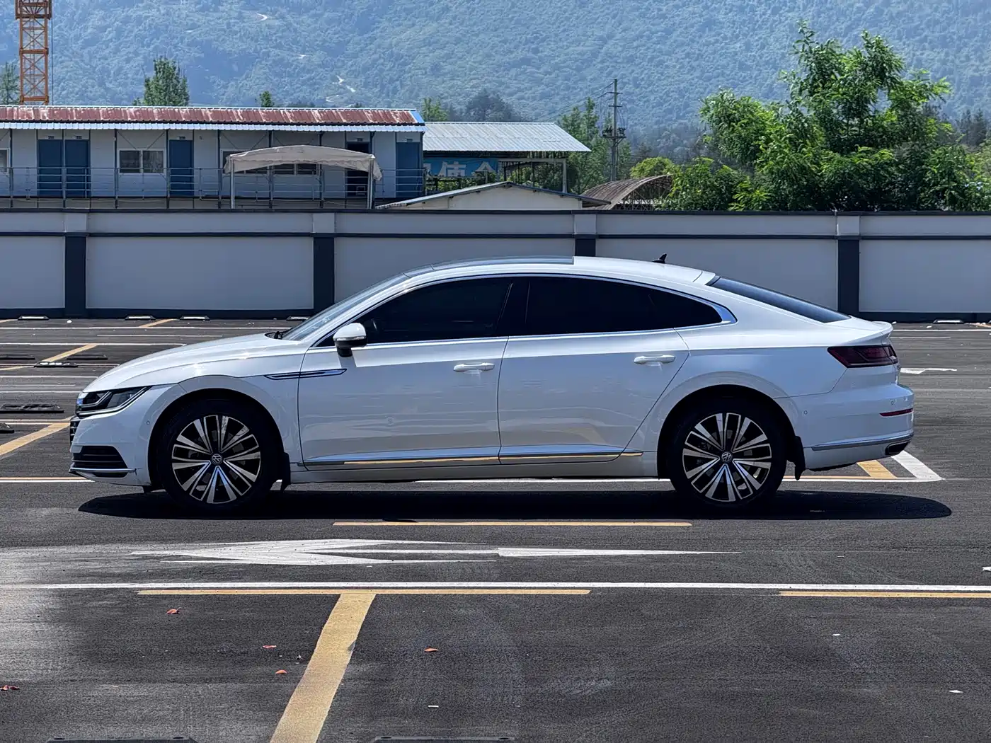 Volkswagen FAW-Volkswagen CC 2020 330TSI Glamour Version China VI фото 3