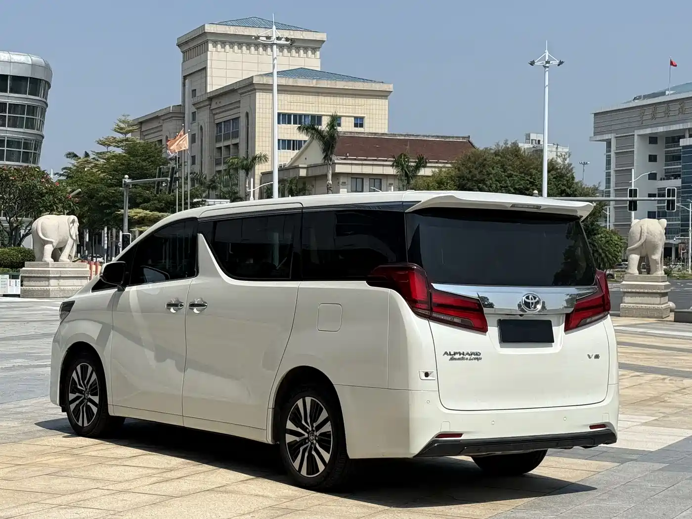 Toyota Alphard 2018 Facelift 3.5L Premium Edition фото 13