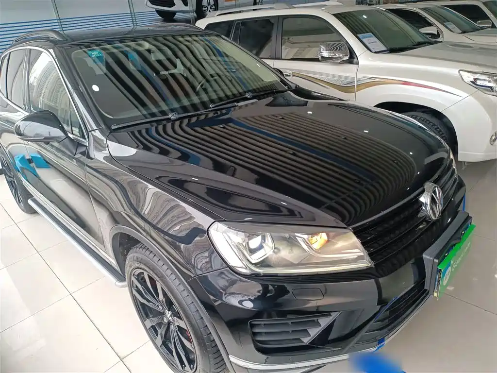 Volkswagen Touareg 2016 3.0TSI Glamour Edition фото 4
