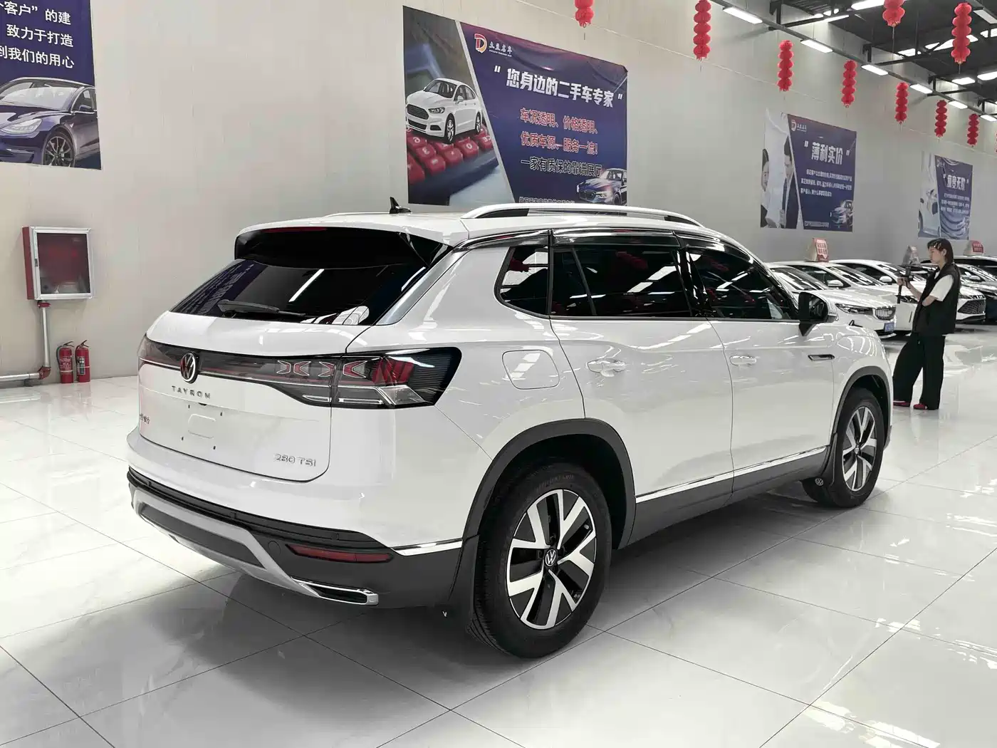 Volkswagen Tayron 2023 280TSI 2WD Luxury Plus Advanced Edition фото 6