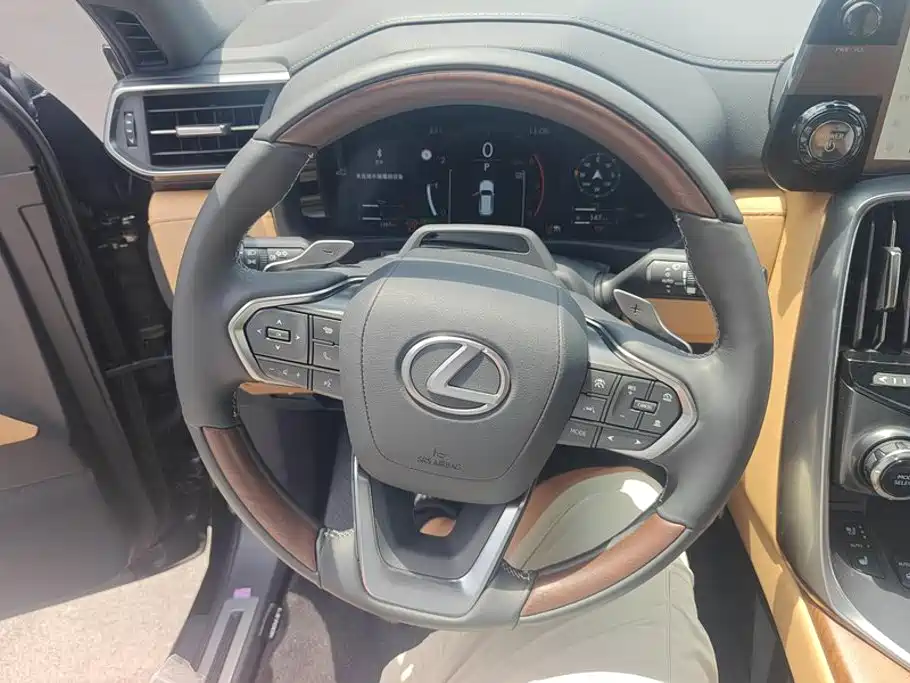 Lexus LX 2026 2025 700h Boundary Edition