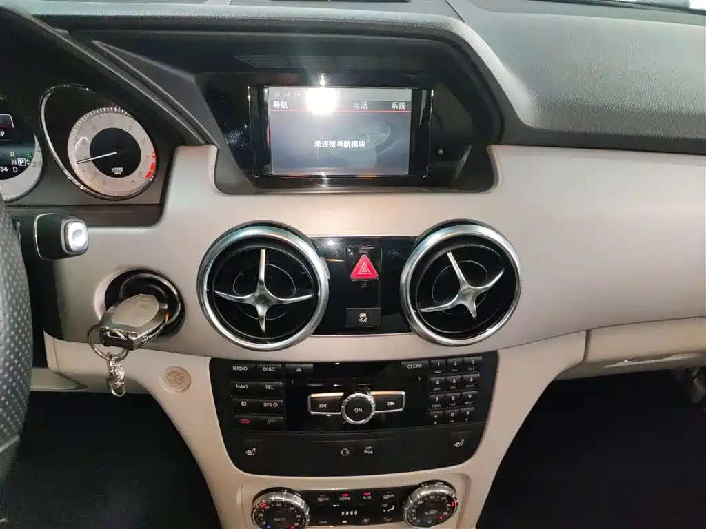Mercedes-Benz GLK-Class 2013 GLK 300 4MATIC Dynamic Sunroof фото 13
