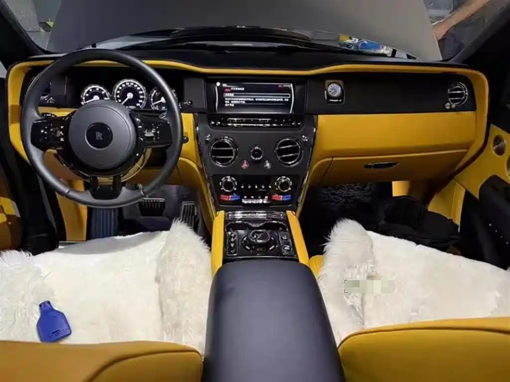 ROLLS-ROYCE CULLINAN