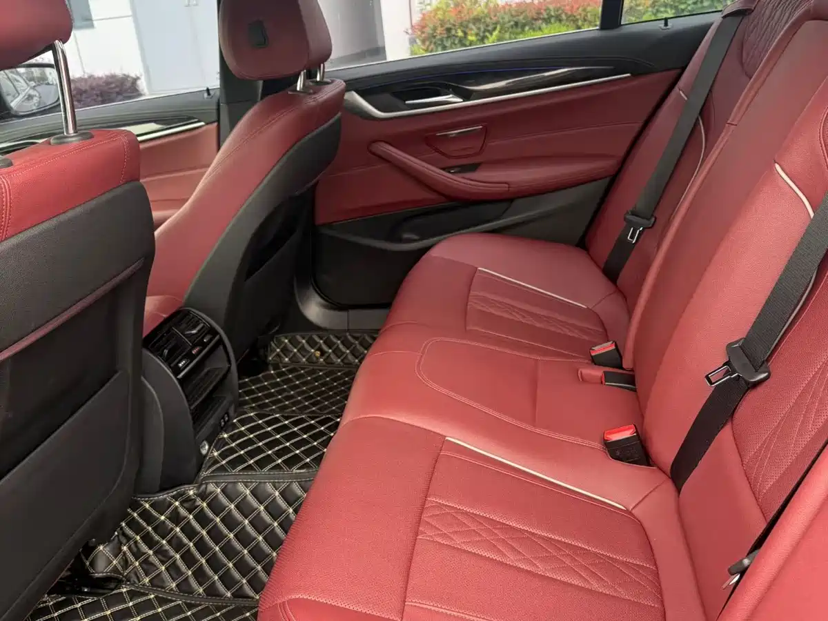 BMW 5 Series 2022 525Li M Sport Package фото 6