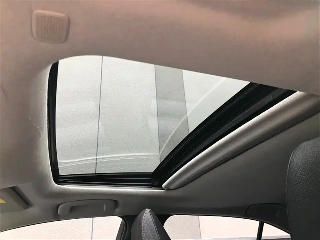 Toyota Levin 2023 Smart Hybrid 1.8L Luxury фото 11