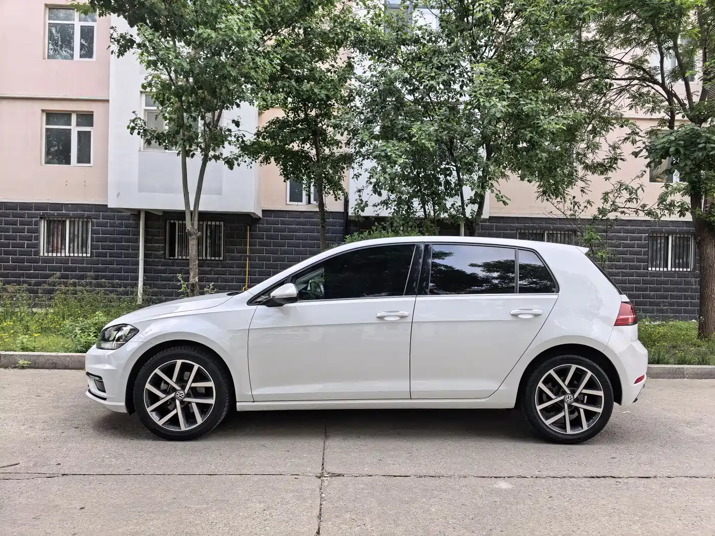 Volkswagen Golf 2020 Beloved Edition 280TSI DSG Luxury фото 8