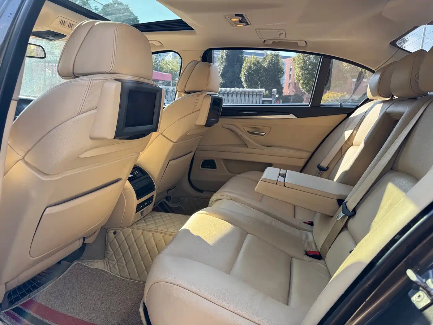 BMW 5 Series 2012 535Li Luxury фото 10