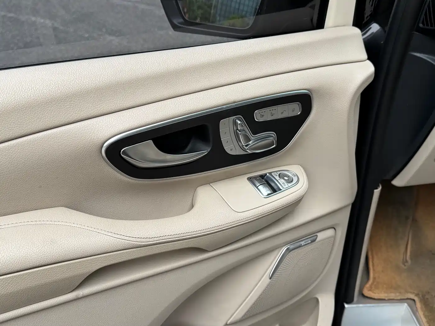 Mercedes-Benz V-Class 2018 V 260 Premium Edition China V фото 10