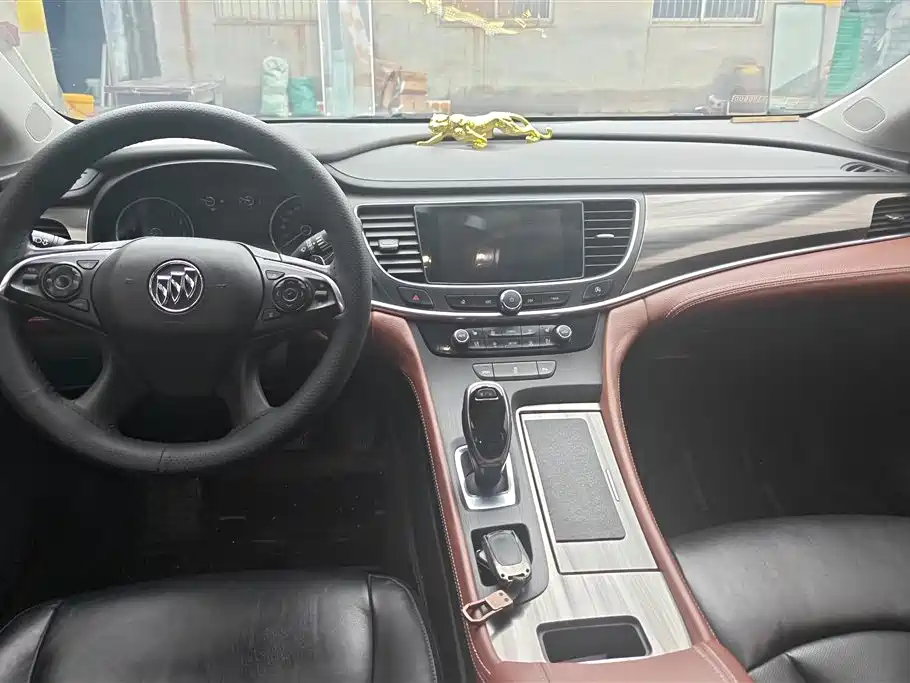 Buick LaCrosse 2018 Model 20T Elite Edition фото 11