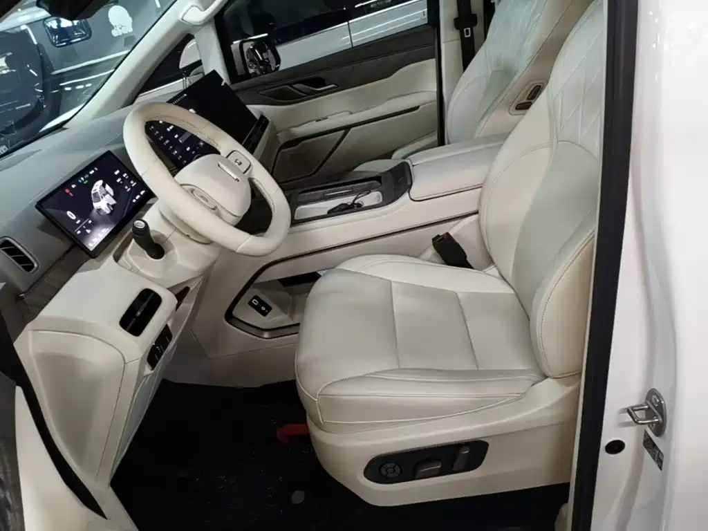 WEY Alpine 2025 2025 AWD Alpine 8