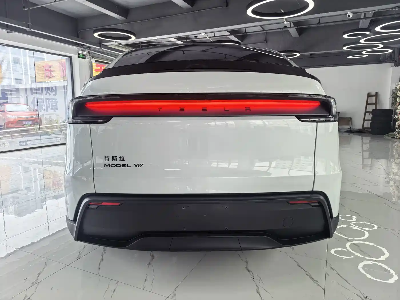 Tesla Model Y L 2026 2025 Facelift Long Range AWD