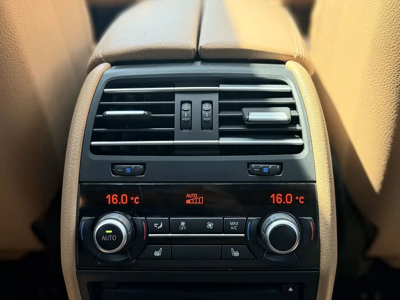 BMW 7 Series 2013 Model 740Li Leading фото 20