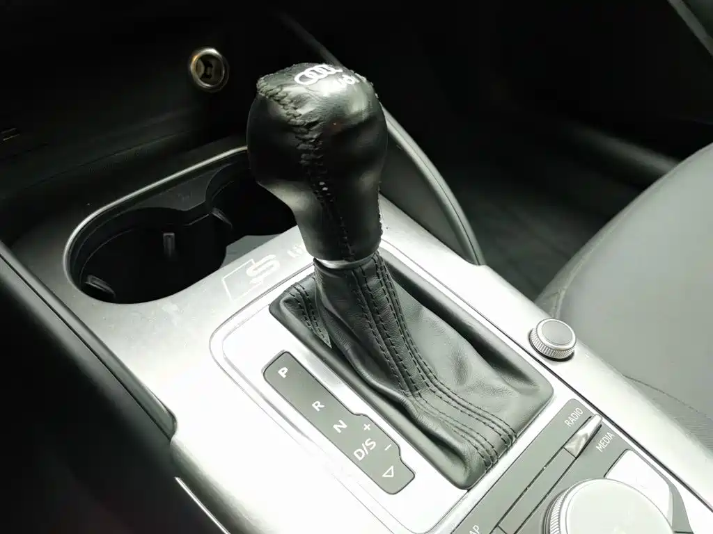 Audi A3 2019 Sportback 35 TFSI Progressive China VI фото 13