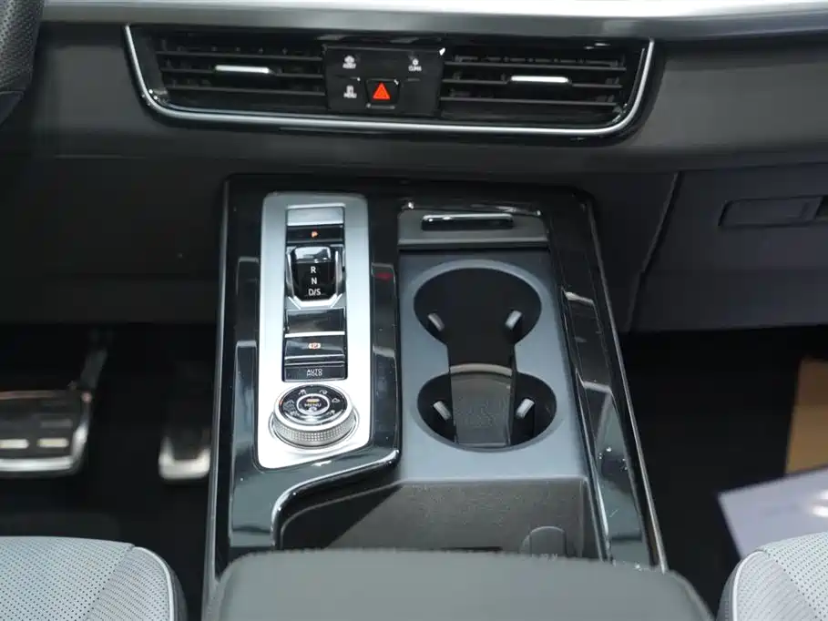Volkswagen Talagon 2023 380TSI 4WD R-Line Touring Edition фото 22
