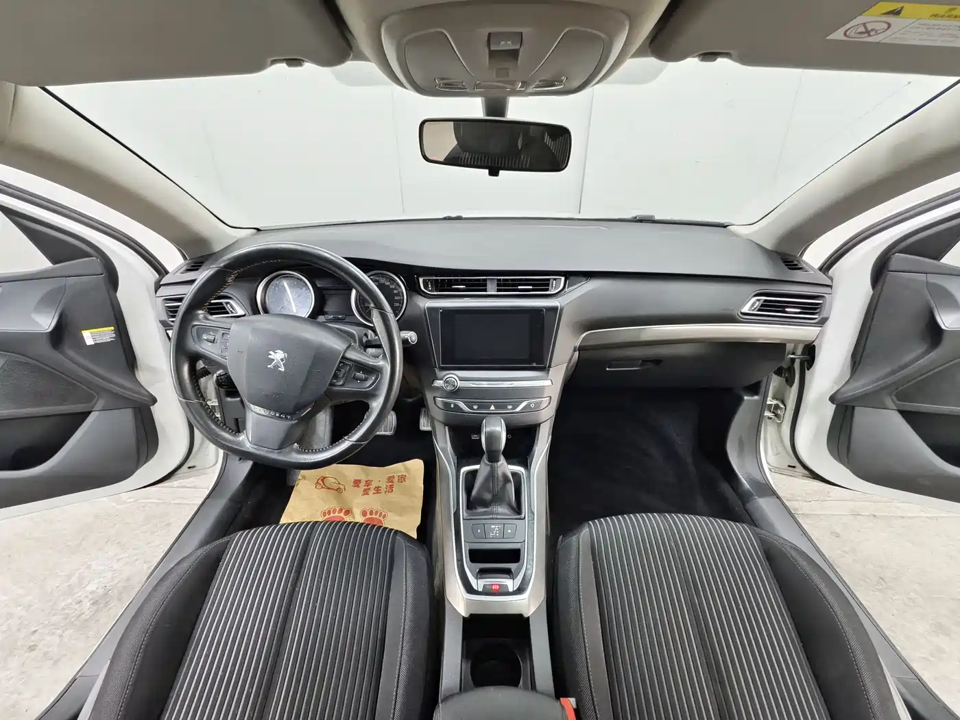 Peugeot 408 2016 1.6T Automatic Luxury Edition фото 9